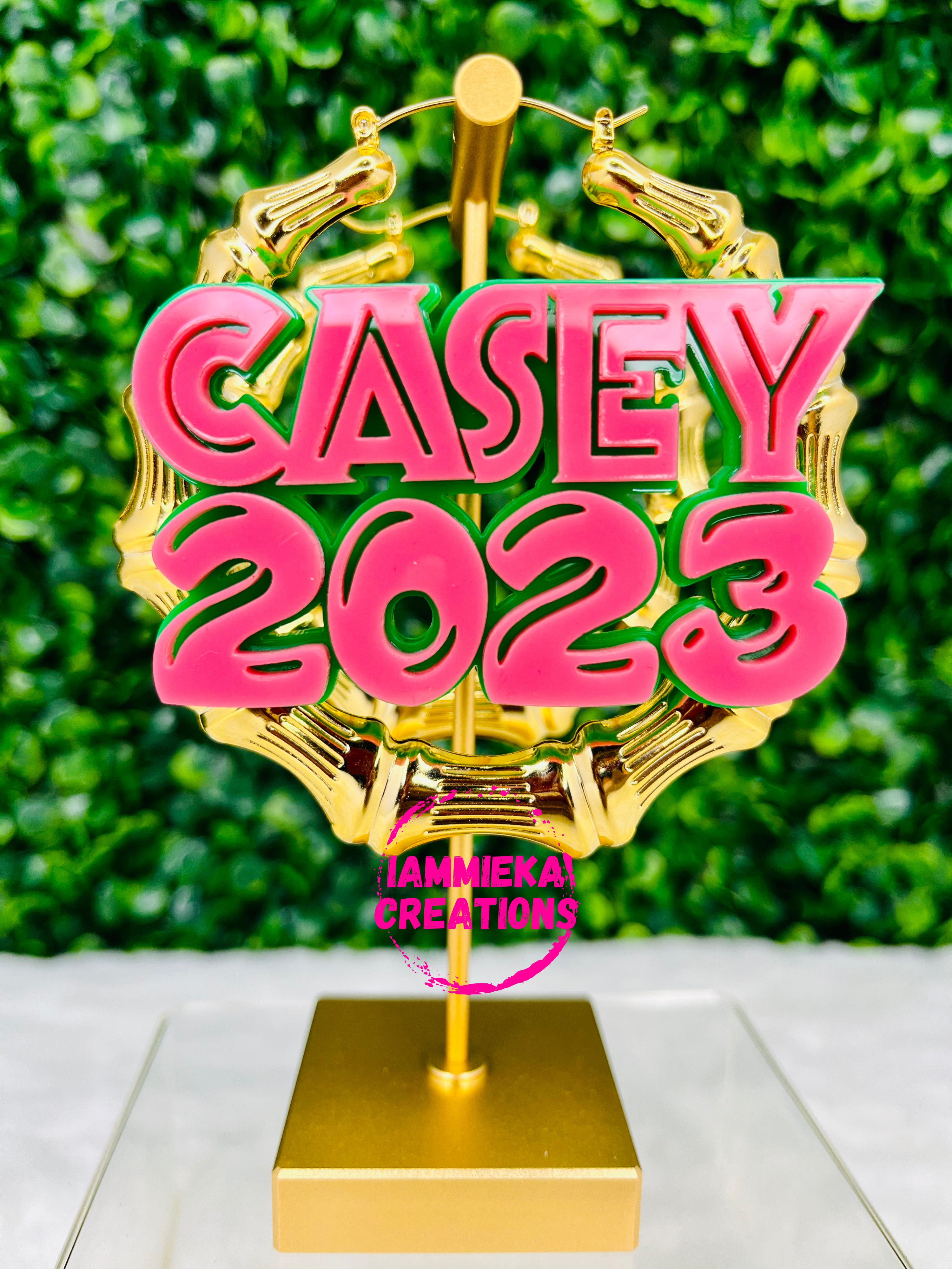 MOMMA I MADE IT NAMEPLATE EARRINGS