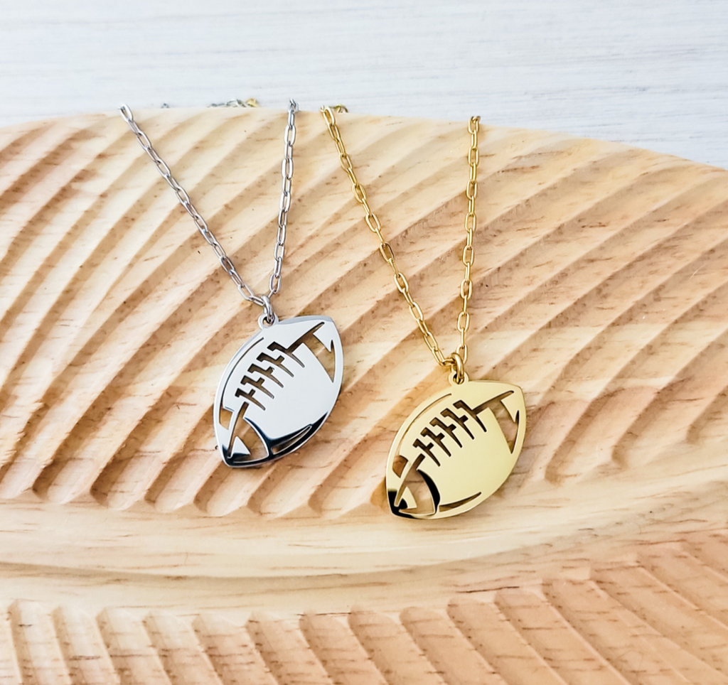 I PLAY SPORTS STAINELESS STEEL NECKLACE