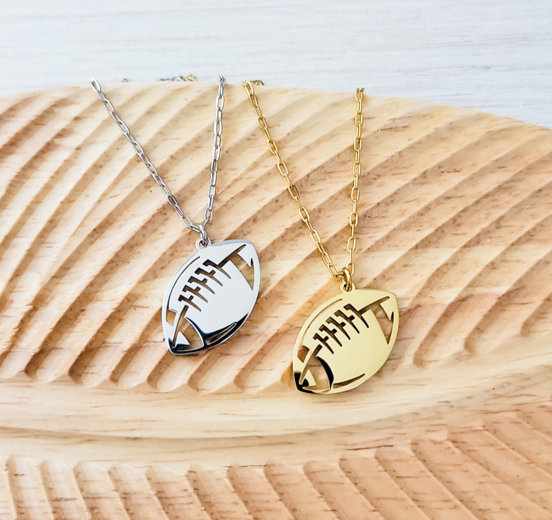 I PLAY SPORTS STAINELESS STEEL NECKLACE