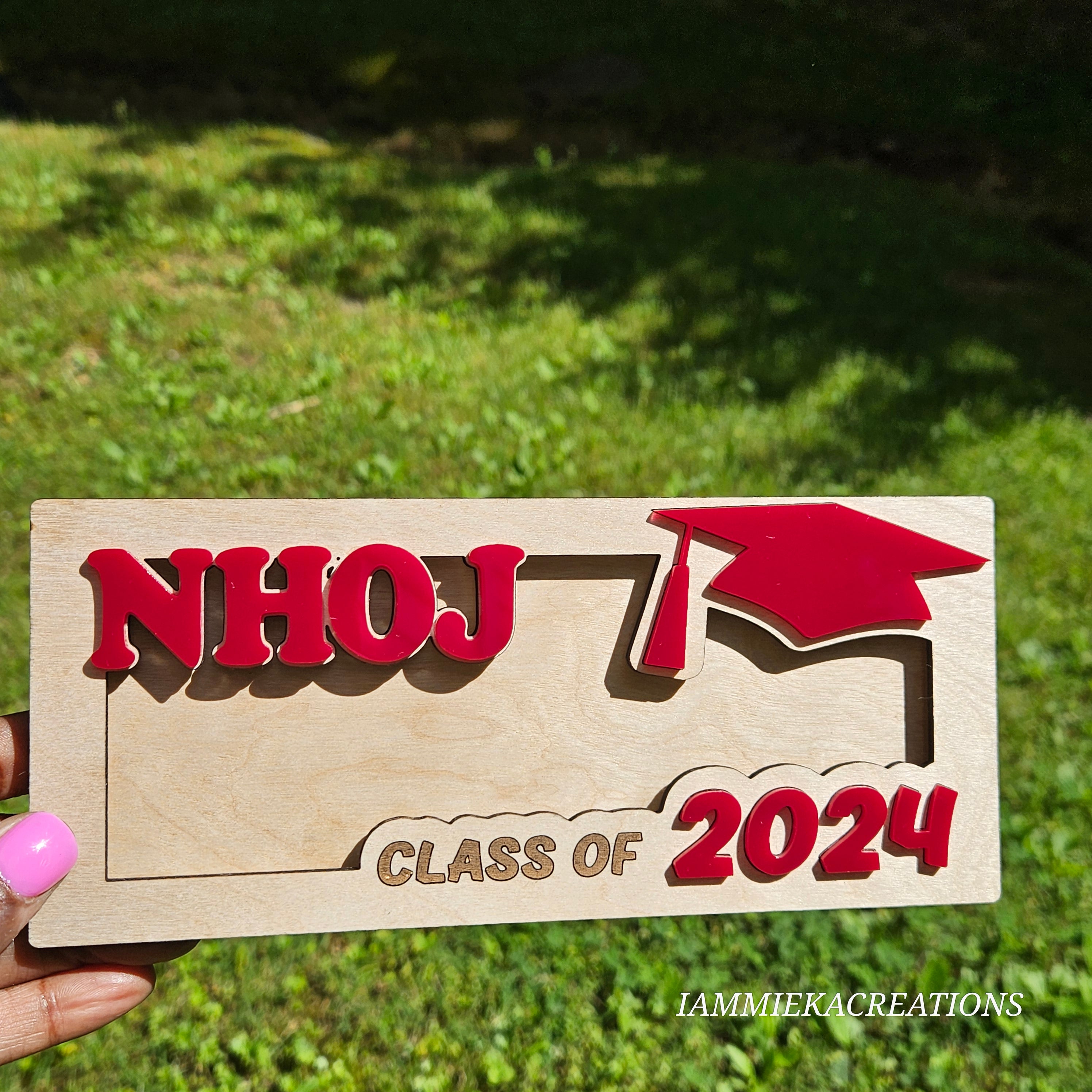 GRADUATES MONEY HOLDER