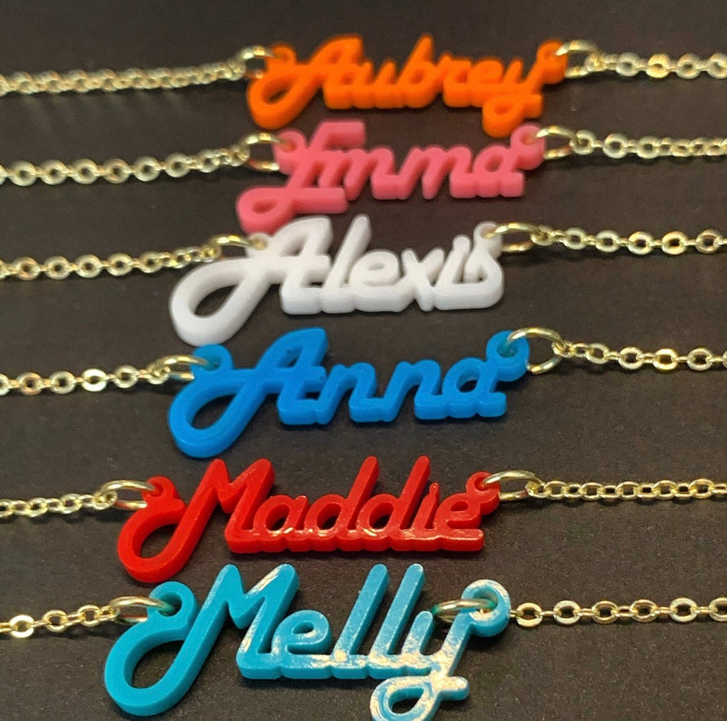 SIMPLE COLORS NAMEPLATE NECKLACE