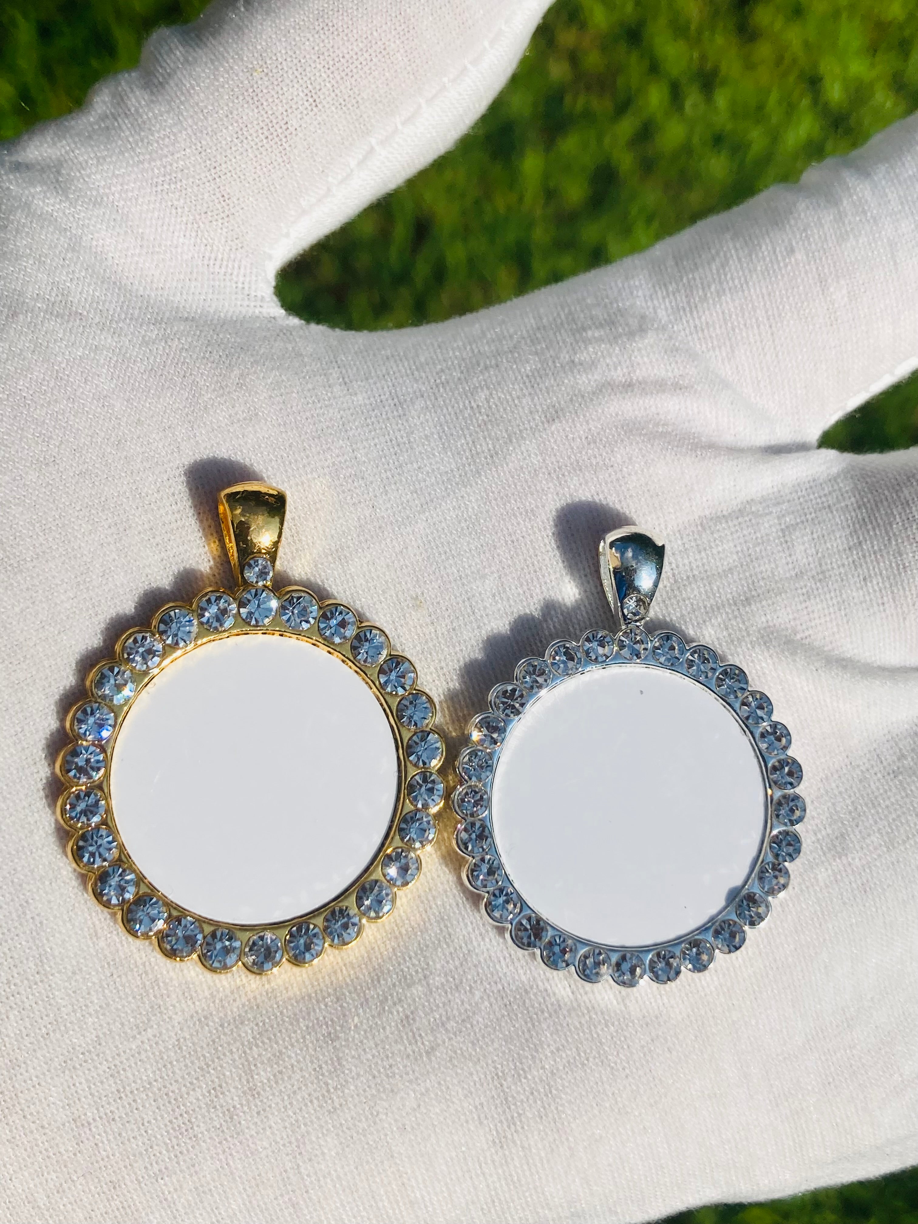 PHOTO KEEPSAKE PENDANT