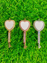 Load image into Gallery viewer, PHOTO KEEPSAKE PENDANT
