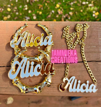 Load image into Gallery viewer, ALICIA EARRINGS/NECKLACE NAMEPLATE SET
