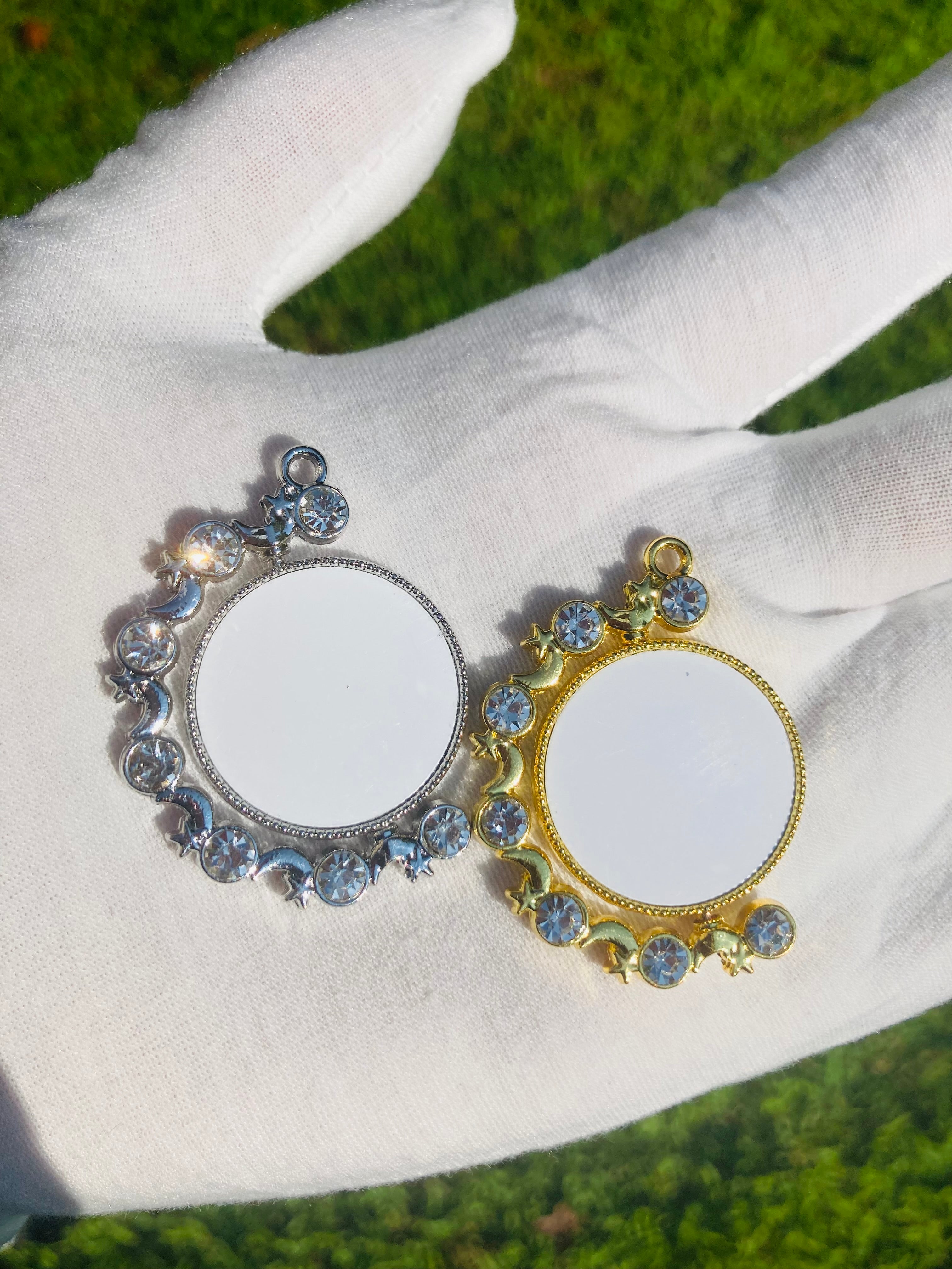 PHOTO KEEPSAKE PENDANT