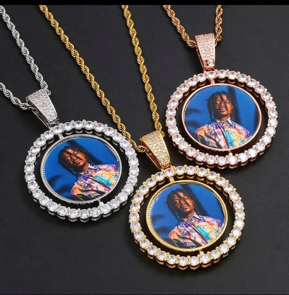 PHOTO KEEPSAKE PENDANT
