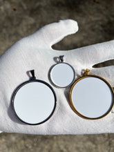 Load image into Gallery viewer, PHOTO KEEPSAKE PENDANT
